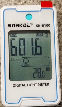 SK-8100_digital_light_meter.jpg